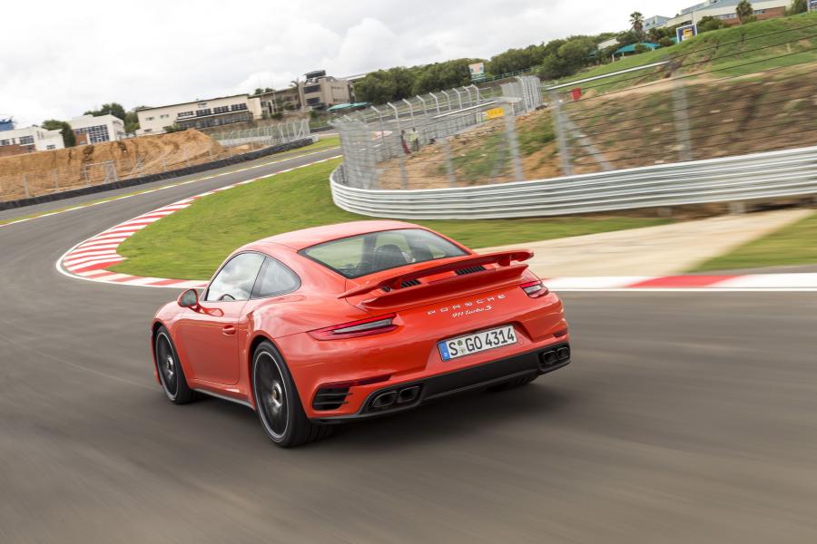  Porsche 911 Turbo S Coupe 2016 года  (WW) (фото 12 из 30)